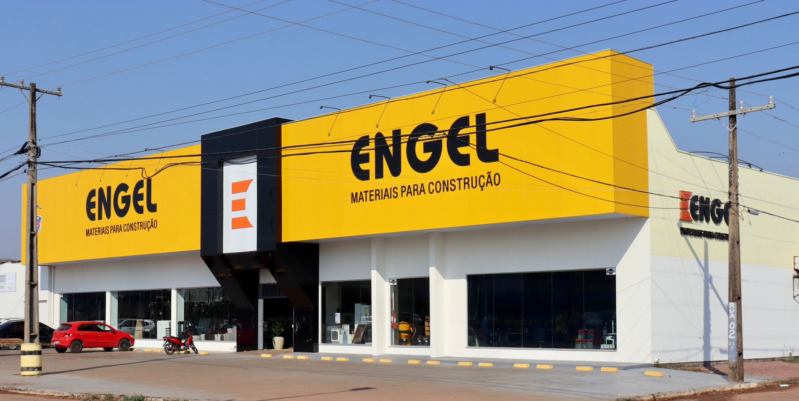 Fachada da loja Engel em Matupá